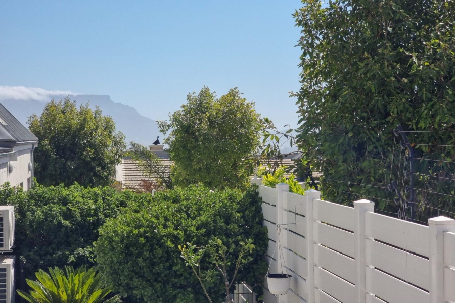 2 Bedroom Property for Sale in Plattekloof Western Cape